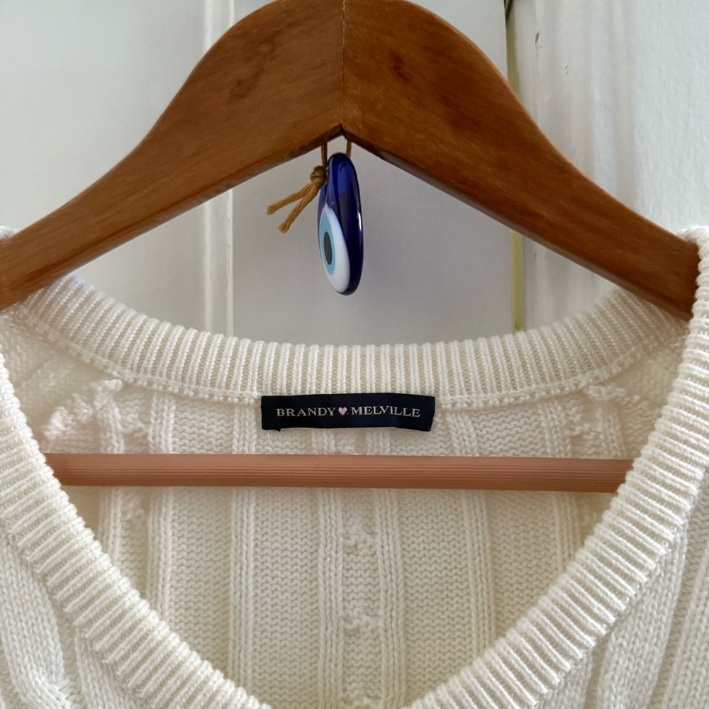 Brandy Melville Ida Cotton Blend Cable Knit Ivory V-Neck Oversized Sweater - Picture 5 of 7
